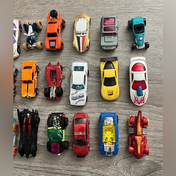 Hotwheels Toy Diecast Cars Lot Of 30 cars lot #7 - Picture 3 of 3